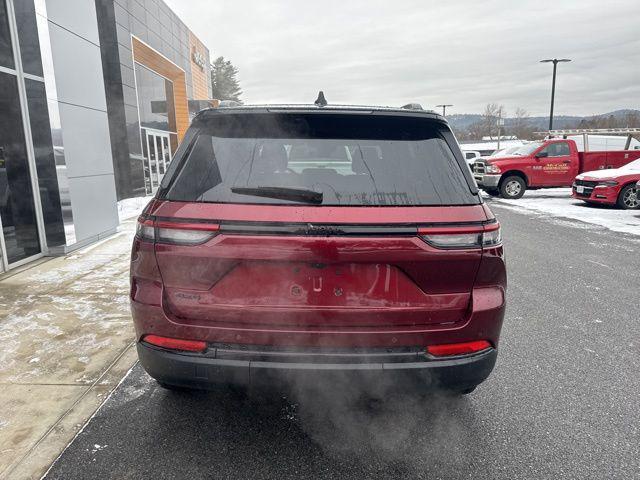 new 2025 Jeep Grand Cherokee car, priced at $50,072