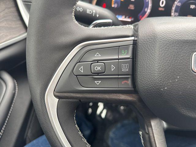 new 2025 Jeep Grand Cherokee car, priced at $50,072