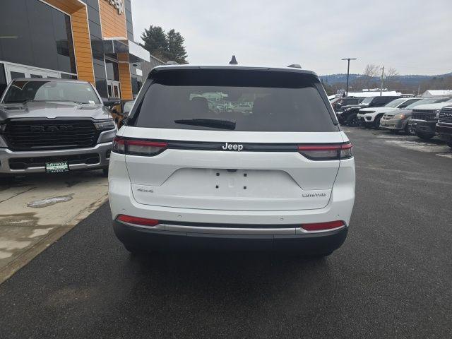 new 2026 Jeep Grand Cherokee car, priced at $47,850