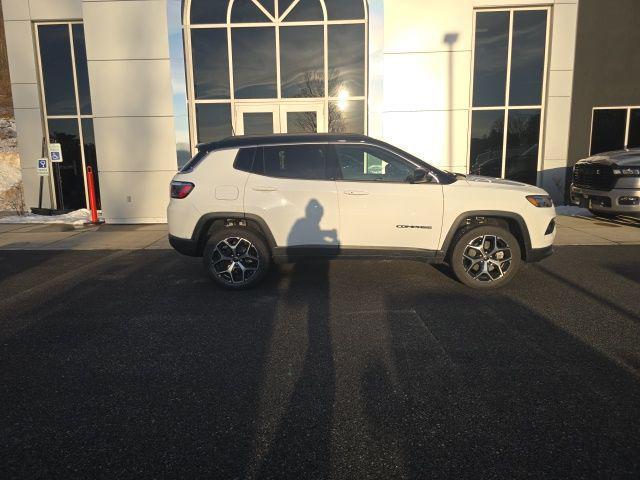 new 2026 Jeep Compass car, priced at $34,031