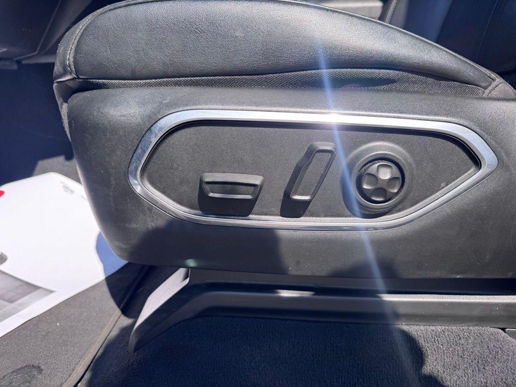 used 2023 Jeep Wagoneer L car, priced at $34,500