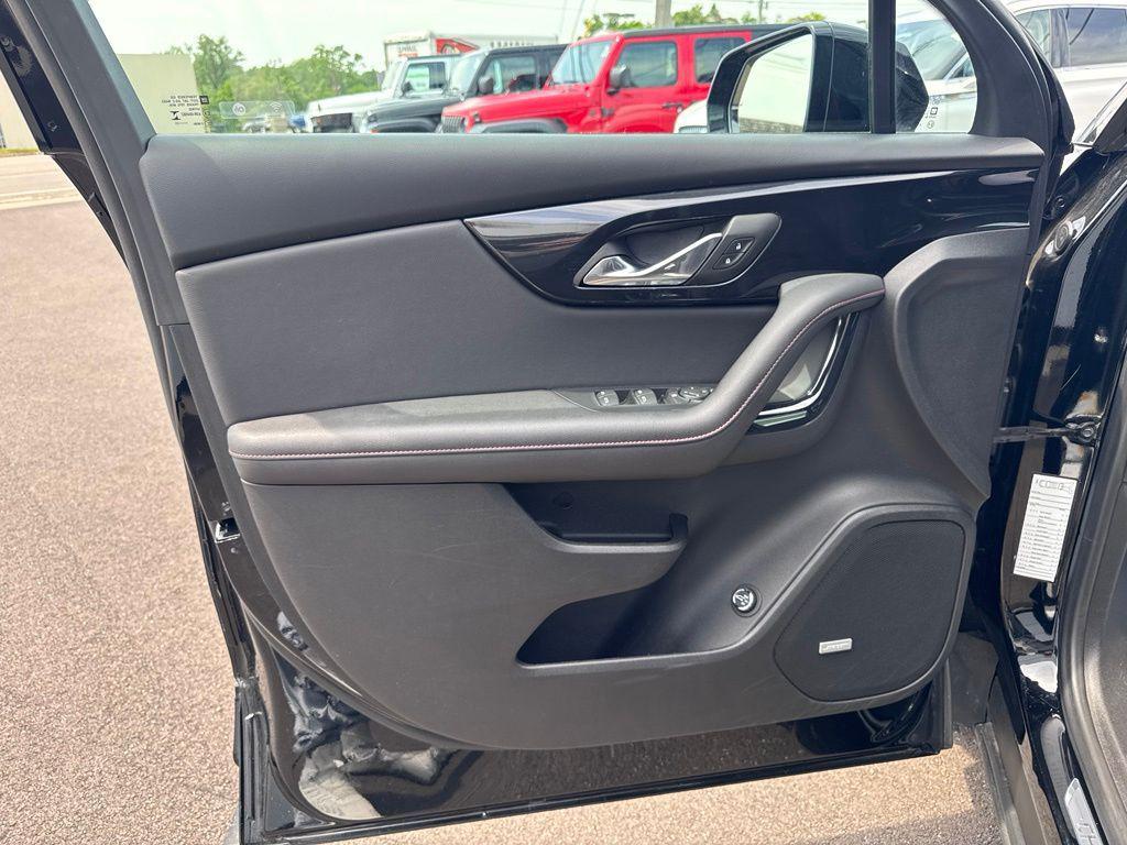 used 2025 Chevrolet Blazer car, priced at $29,500
