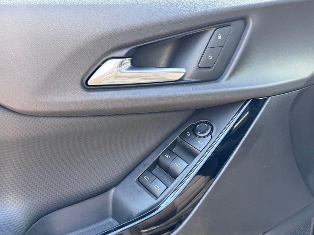 used 2025 Chevrolet Equinox car, priced at $25,389