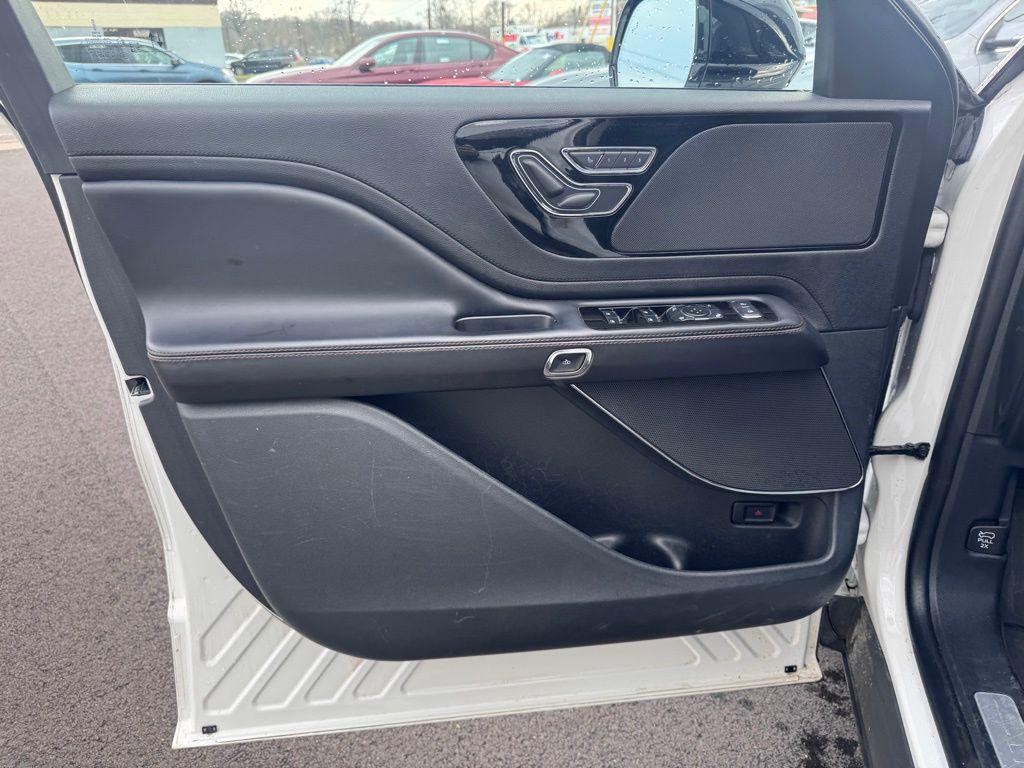 used 2023 Lincoln Aviator car, priced at $32,871