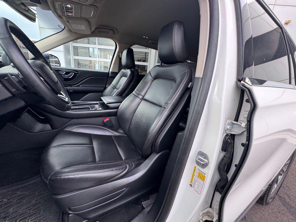 used 2023 Lincoln Aviator car, priced at $32,871