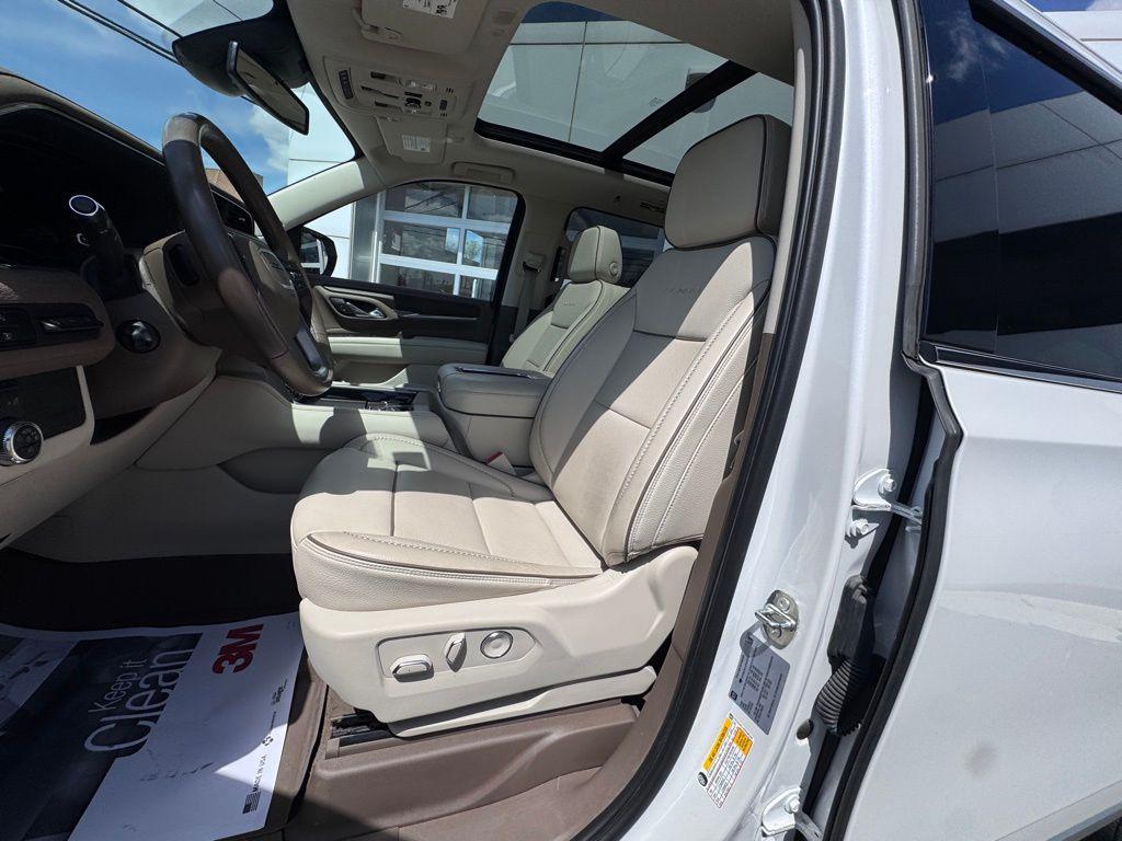 used 2023 GMC Yukon XL car, priced at $55,792