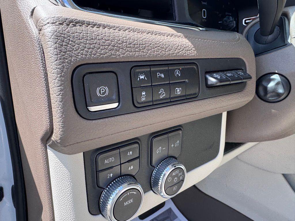 used 2023 GMC Yukon XL car, priced at $55,792