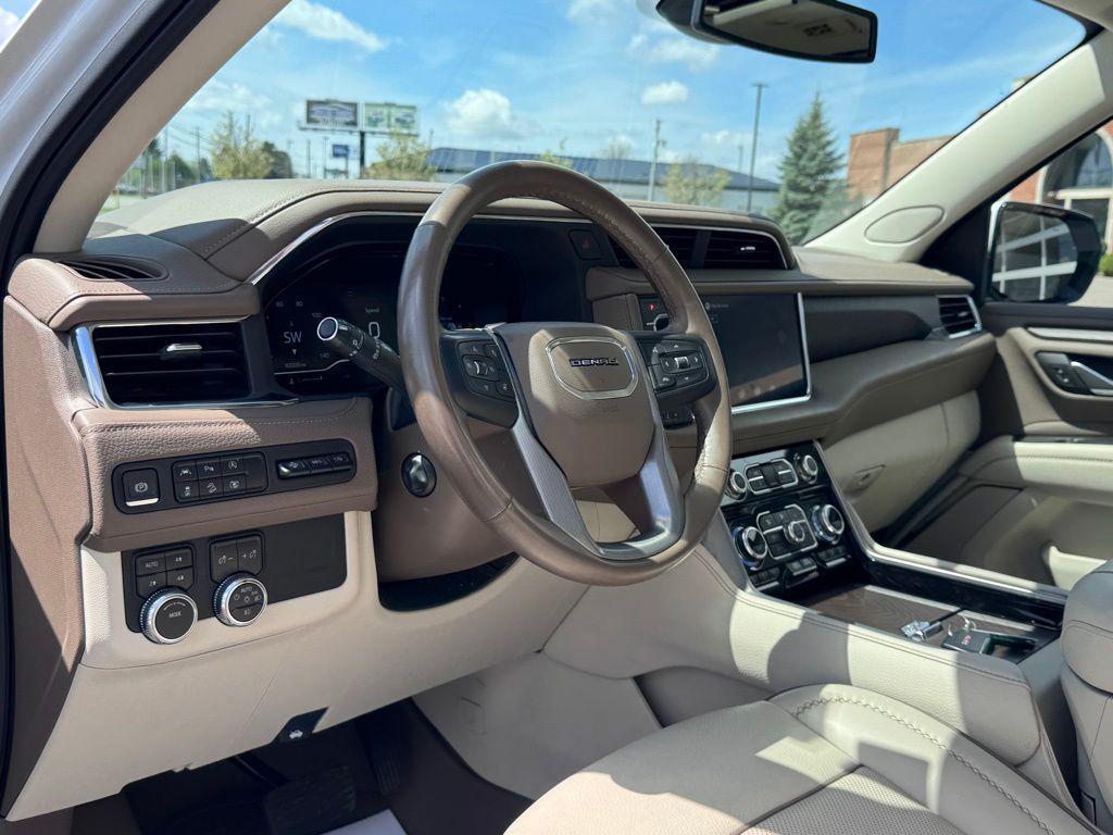 used 2023 GMC Yukon XL car, priced at $55,792