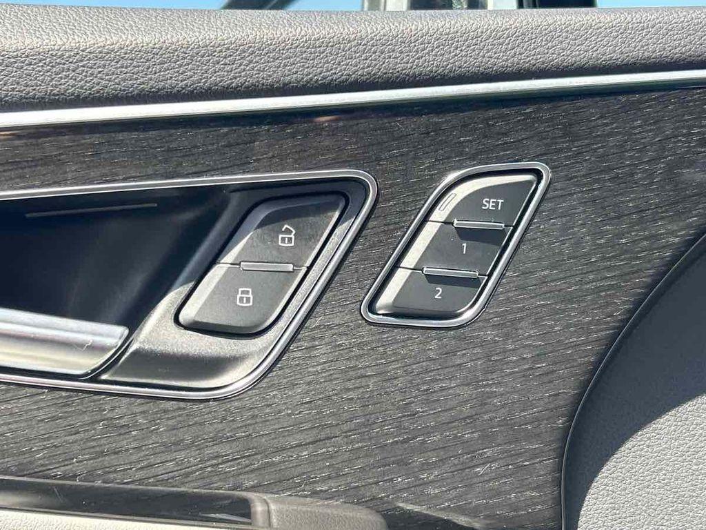 used 2020 Audi Q7 car, priced at $26,985