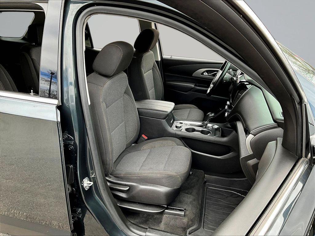 used 2019 Chevrolet Traverse car, priced at $15,995
