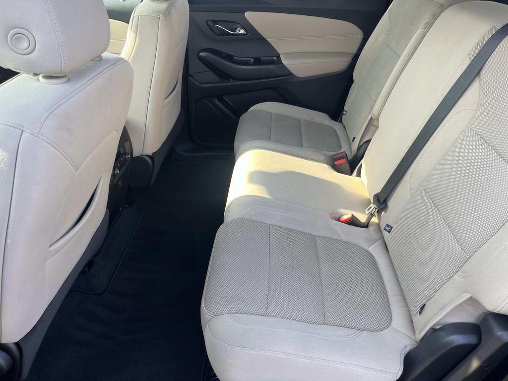 used 2023 Chevrolet Traverse car, priced at $26,940
