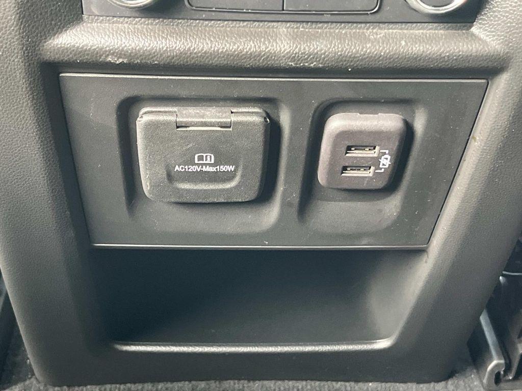 used 2023 Chevrolet Traverse car, priced at $31,990