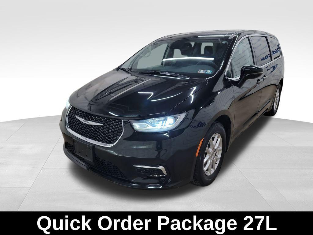 used 2024 Chrysler Pacifica car, priced at $27,777