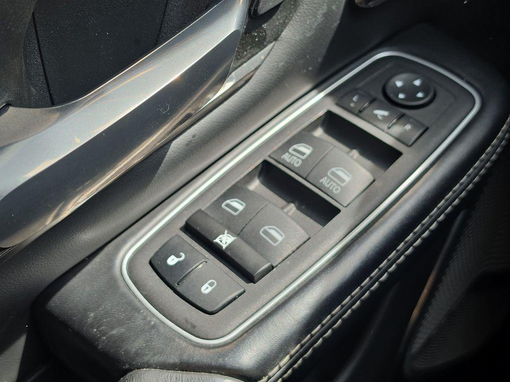 used 2021 Ram 1500 car, priced at $33,520