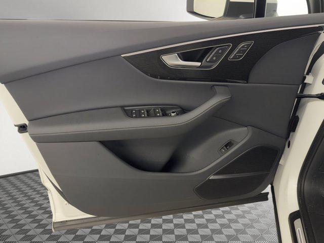 used 2025 Audi Q7 car, priced at $55,222