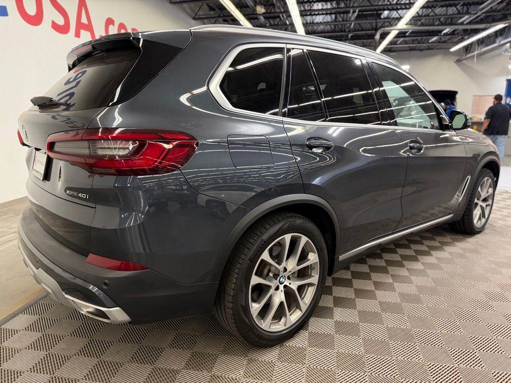 BMW X5 view 7