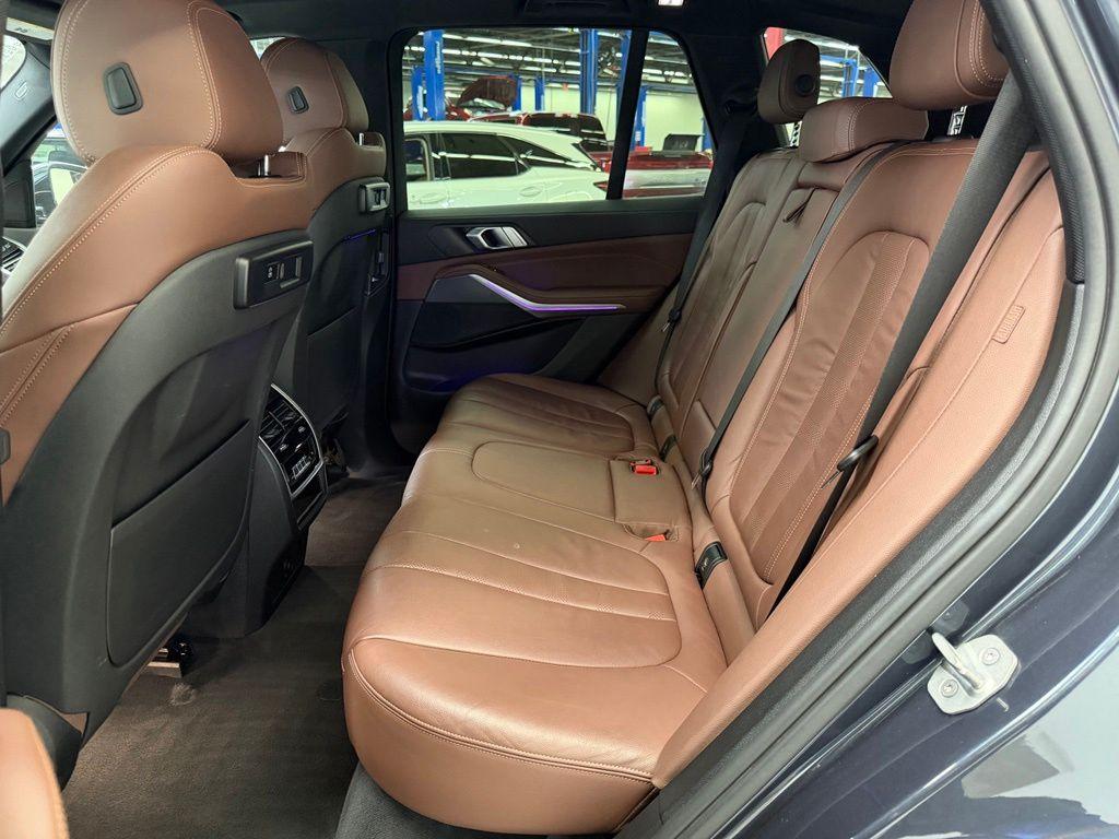 BMW X5 view 15