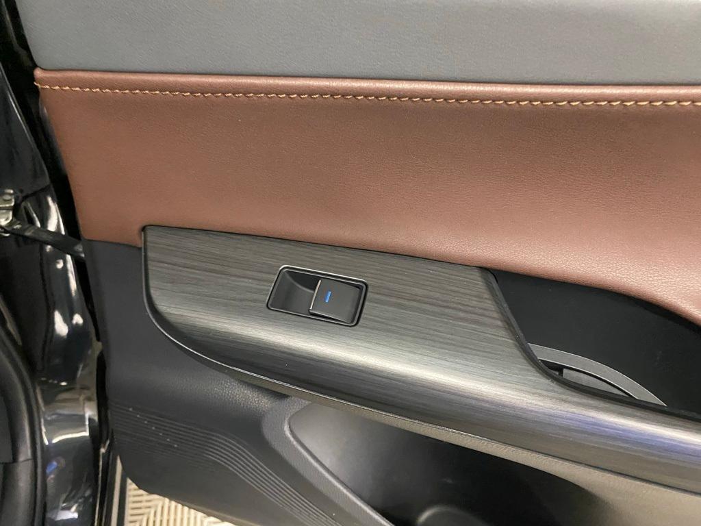 2021 Black Toyota Venza