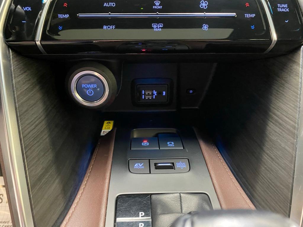 2021 Black Toyota Venza