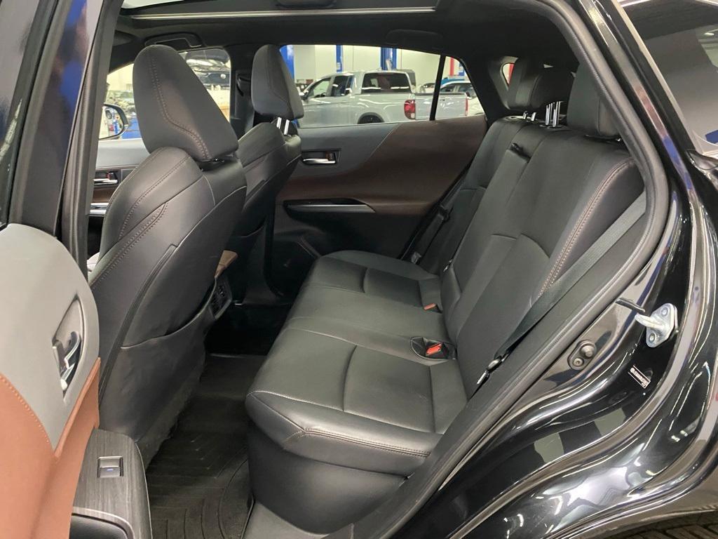 2021 Black Toyota Venza