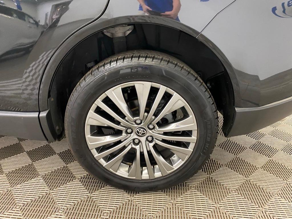 2021 Black Toyota Venza