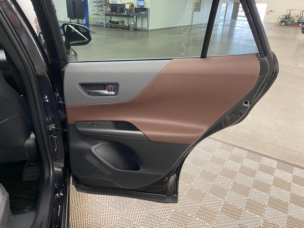 2021 Black Toyota Venza