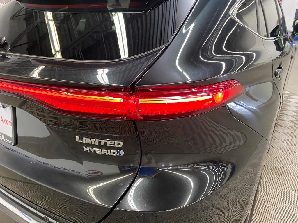 2021 Black Toyota Venza