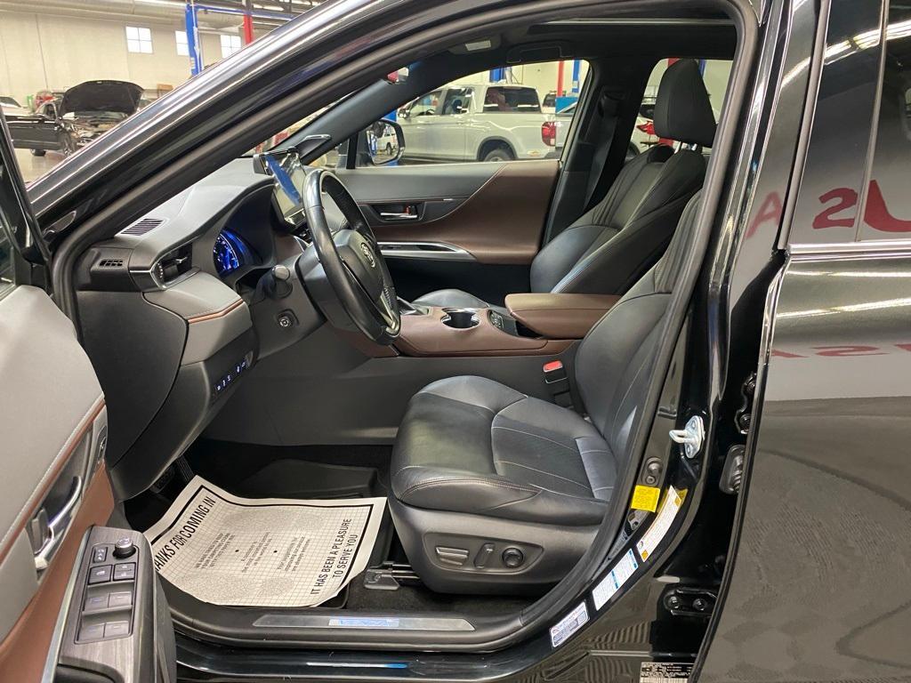 2021 Black Toyota Venza