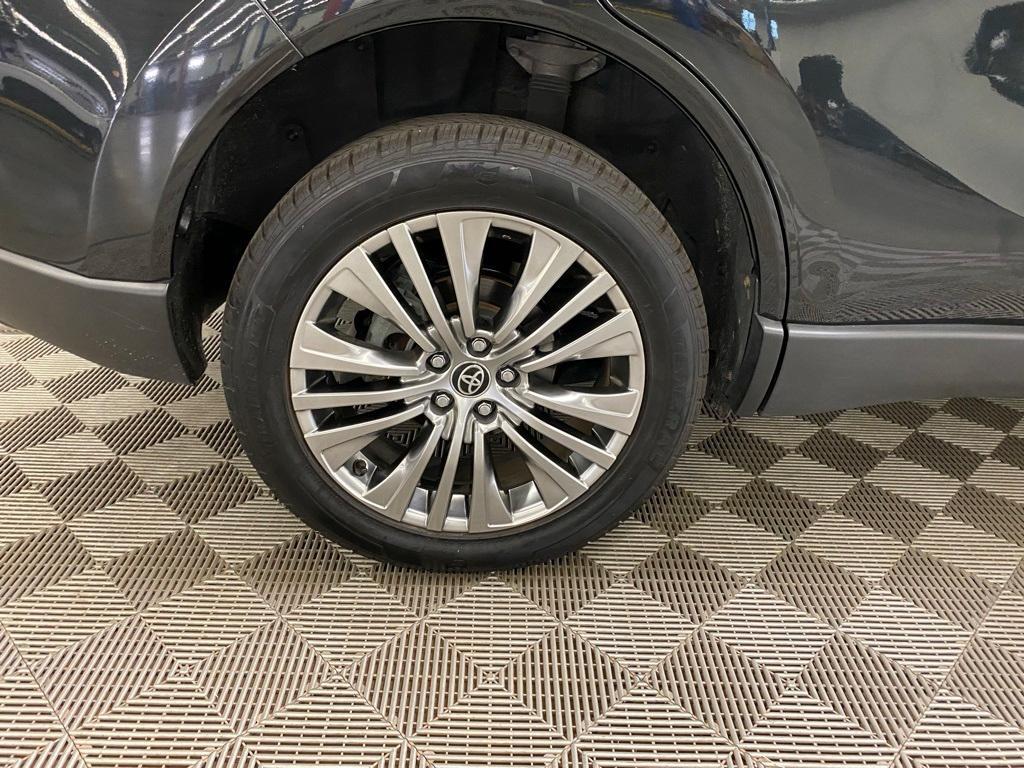 2021 Black Toyota Venza