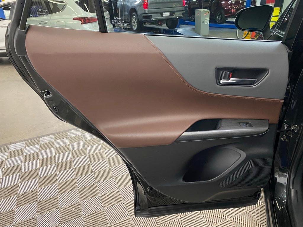 2021 Black Toyota Venza
