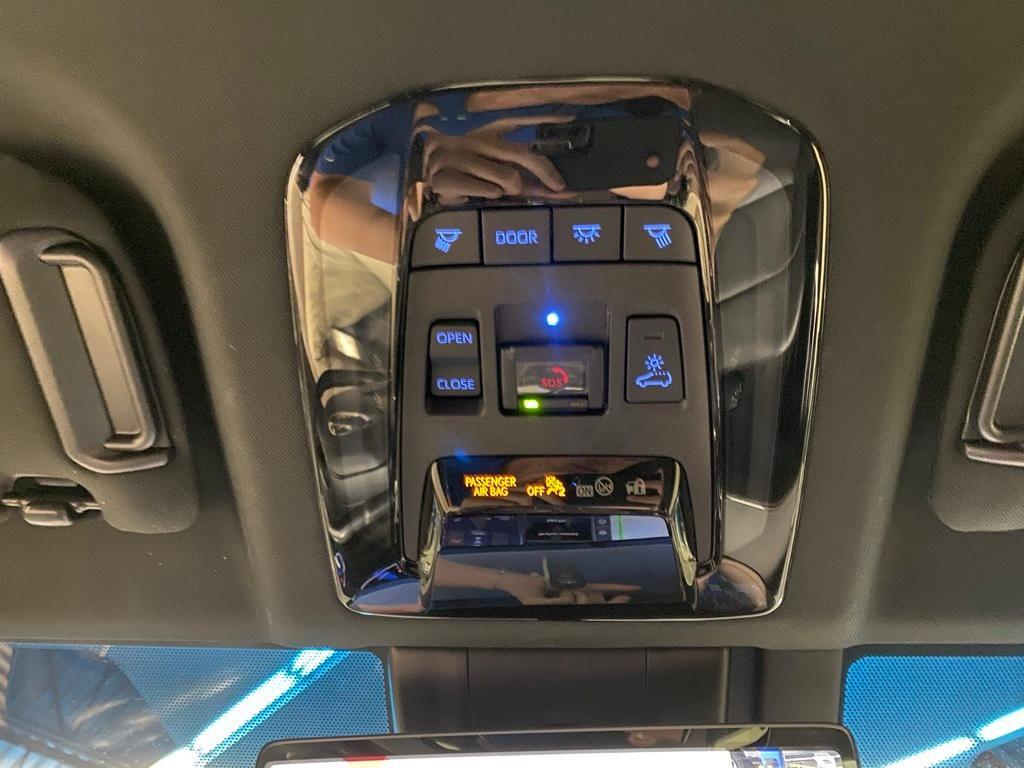 2021 Black Toyota Venza