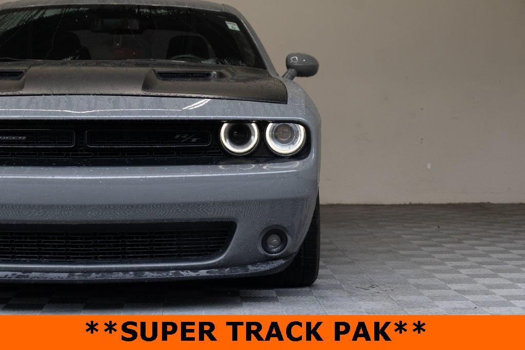 used 2017 Dodge Challenger car