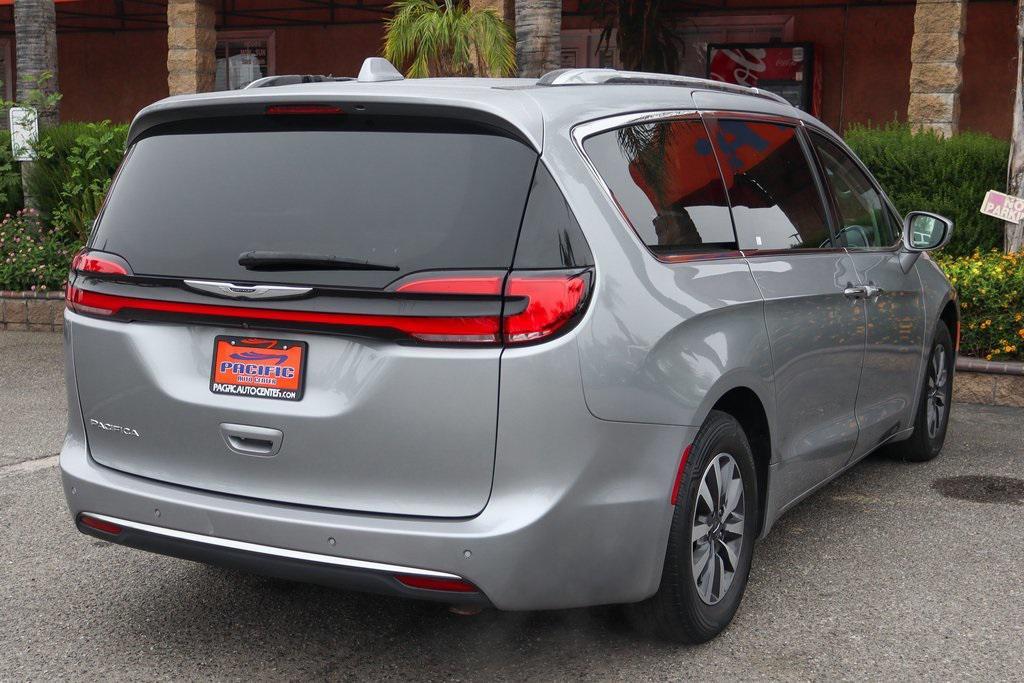 used 2021 Chrysler Pacifica car, priced at $16,995