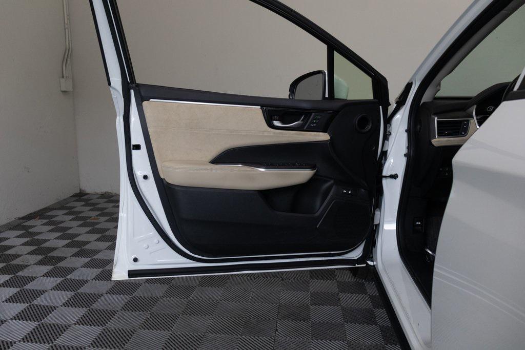 used 2019 Honda Clarity Plug-In Hybrid car, priced at $17,995