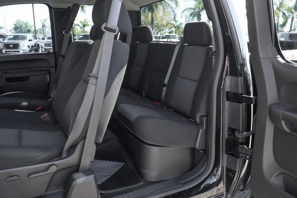 used 2013 Chevrolet Silverado 1500 car, priced at $15,995