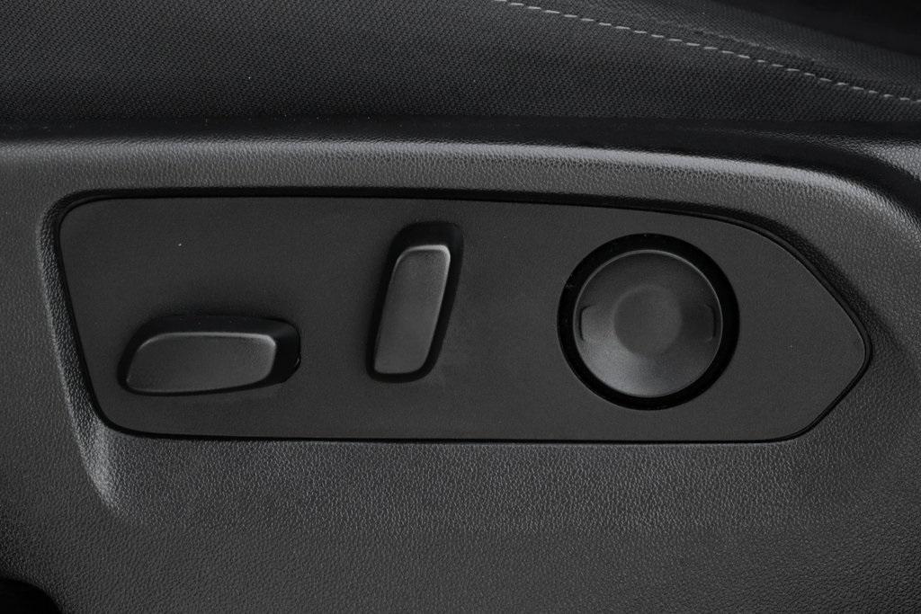 used 2022 Chevrolet Silverado 1500 car, priced at $31,995