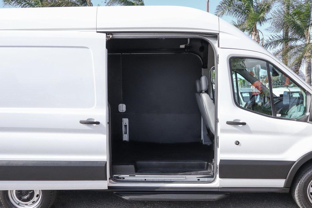 used 2019 Ford Transit-350 car
