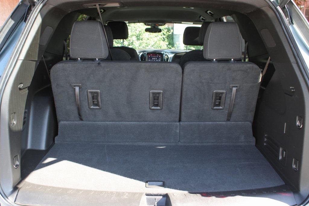 used 2022 Chevrolet Traverse car, priced at $20,995