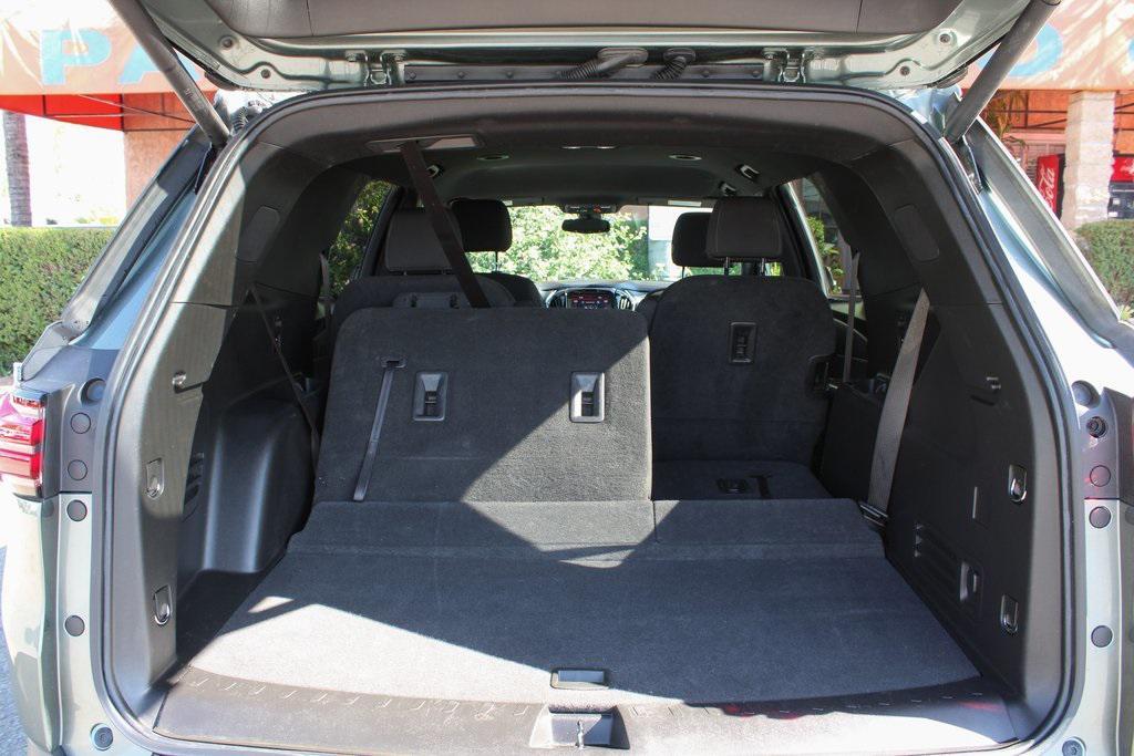 used 2022 Chevrolet Traverse car, priced at $20,995