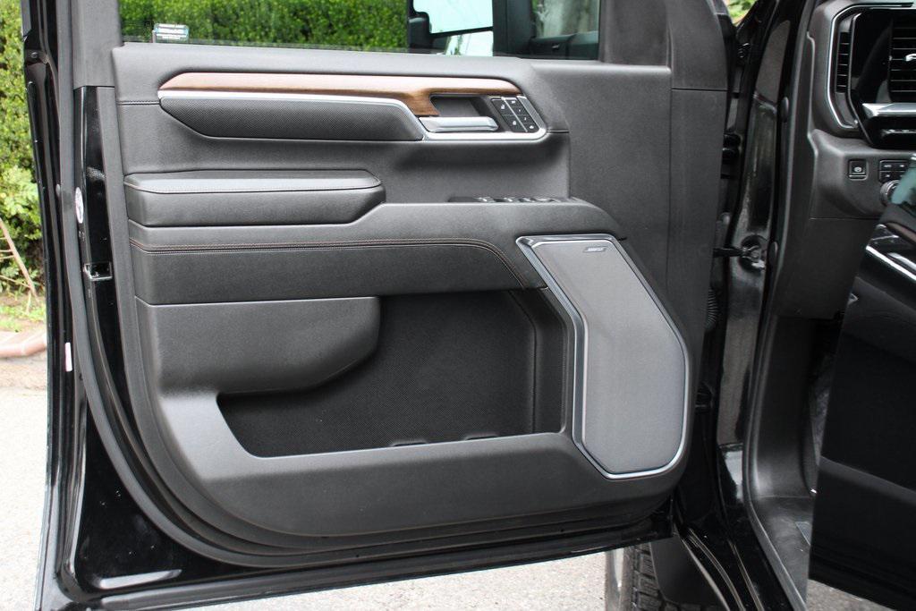 used 2024 Chevrolet Silverado 2500 car, priced at $73,995