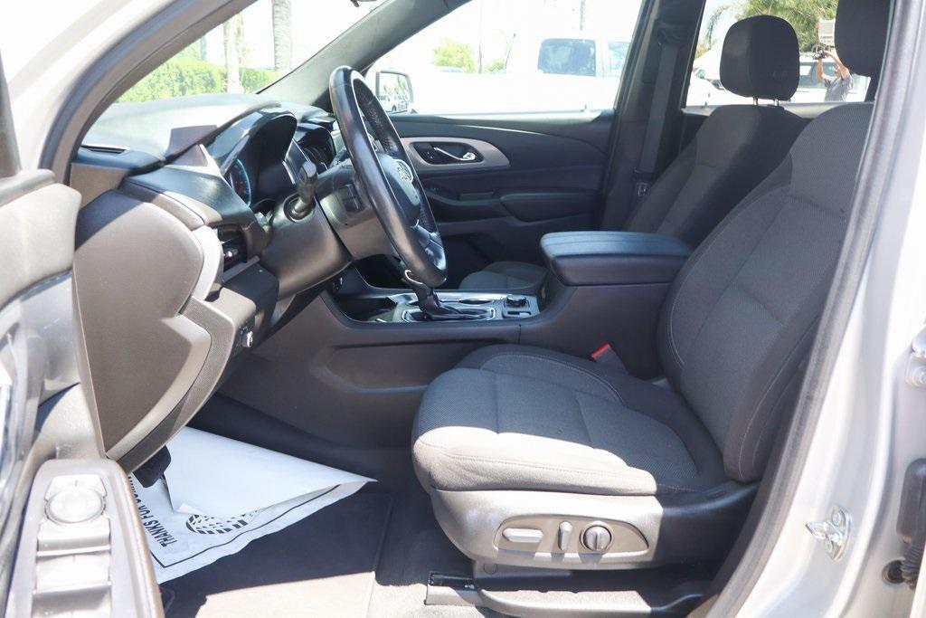 used 2022 Chevrolet Traverse car, priced at $20,995
