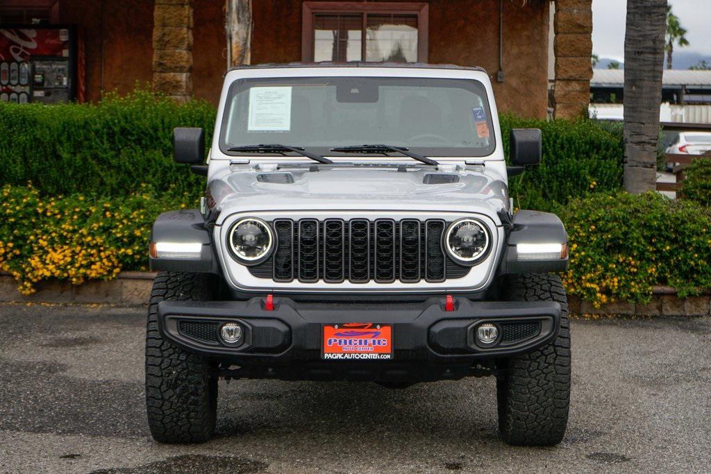 used 2024 Jeep Gladiator car
