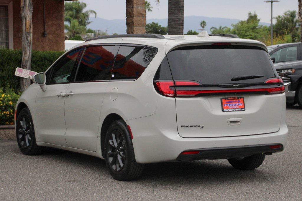 used 2021 Chrysler Pacifica car, priced at $19,995