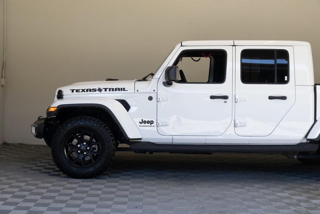 used 2024 Jeep Gladiator car, priced at $32,995