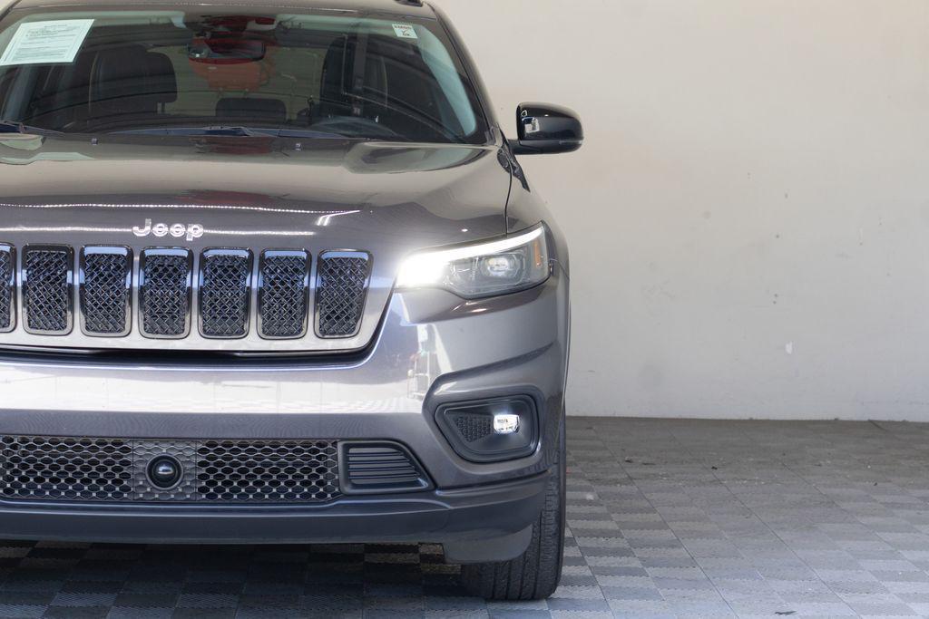 used 2022 Jeep Cherokee car, priced at $20,995