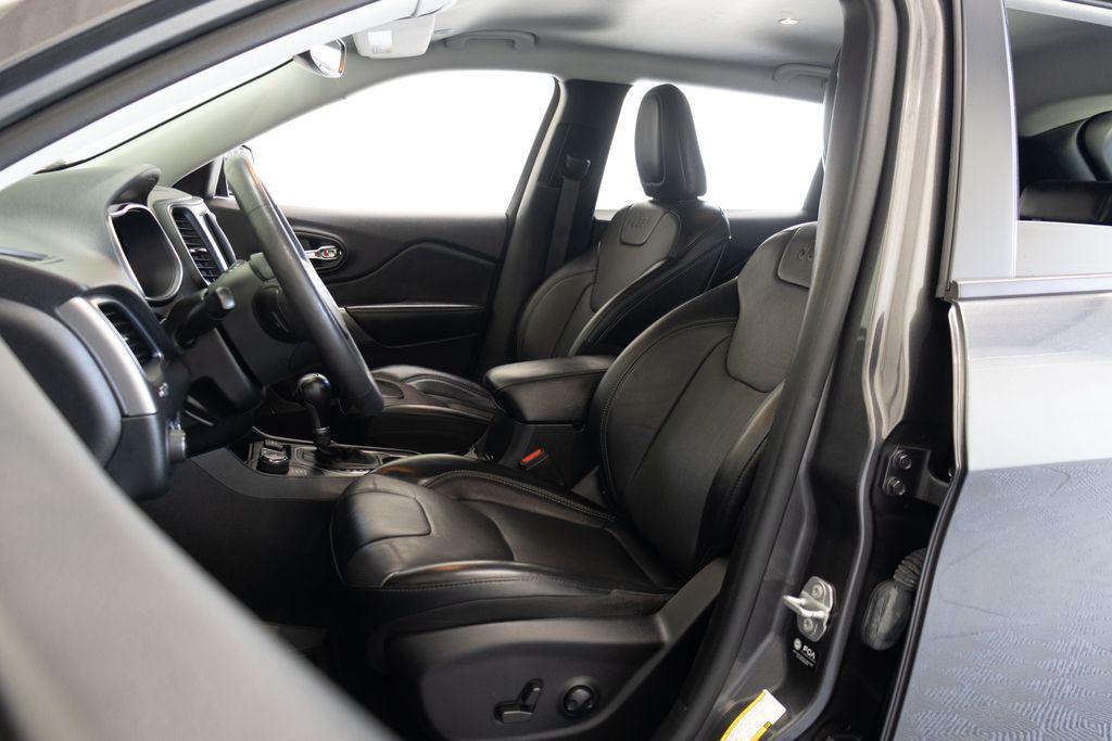 used 2022 Jeep Cherokee car, priced at $20,995