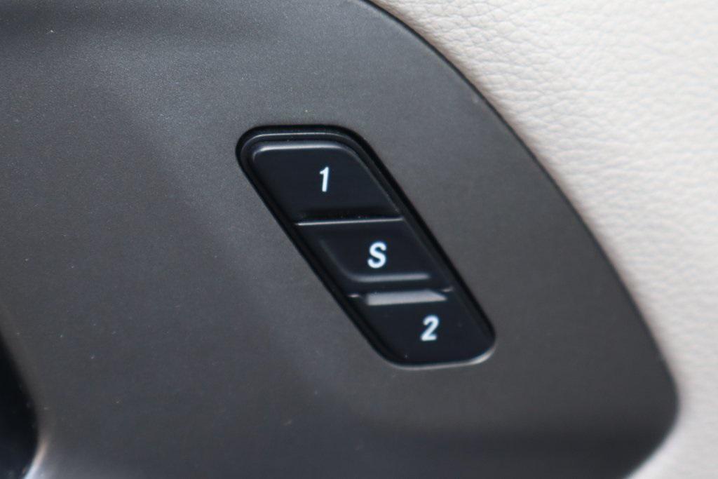 used 2021 Chrysler Pacifica car, priced at $16,995