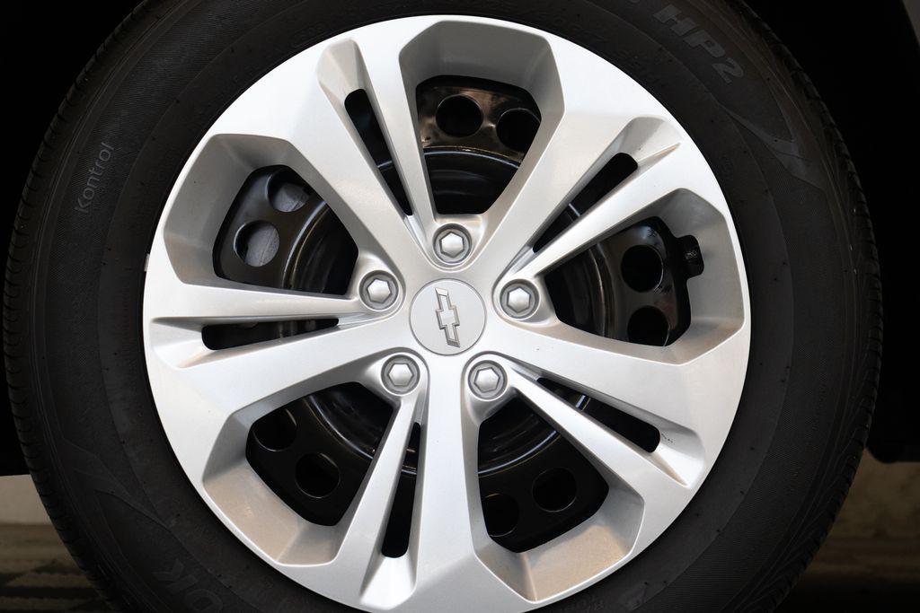 used 2024 Chevrolet Trax car, priced at $17,495