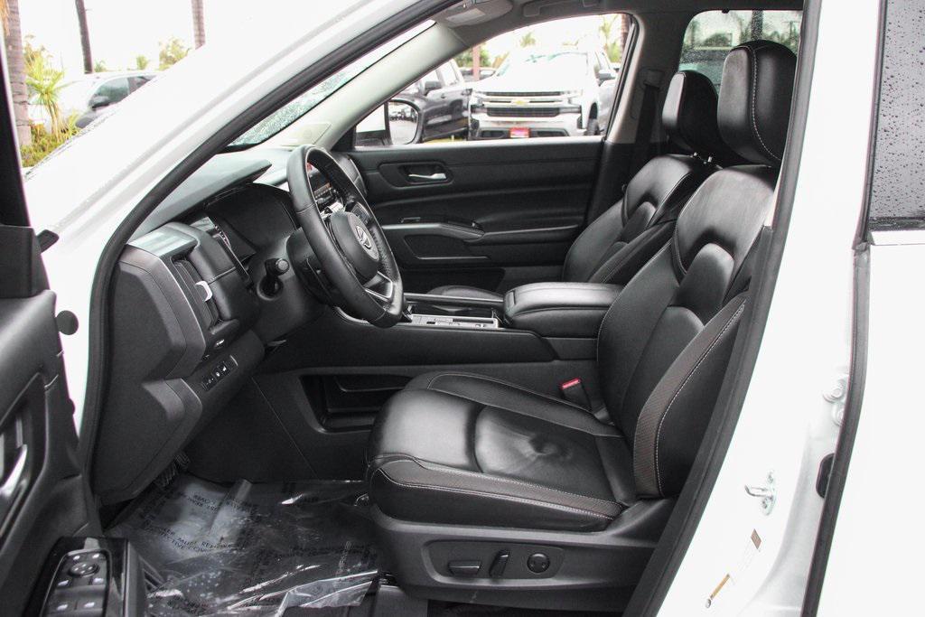 used 2024 Nissan Pathfinder car, priced at $29,995
