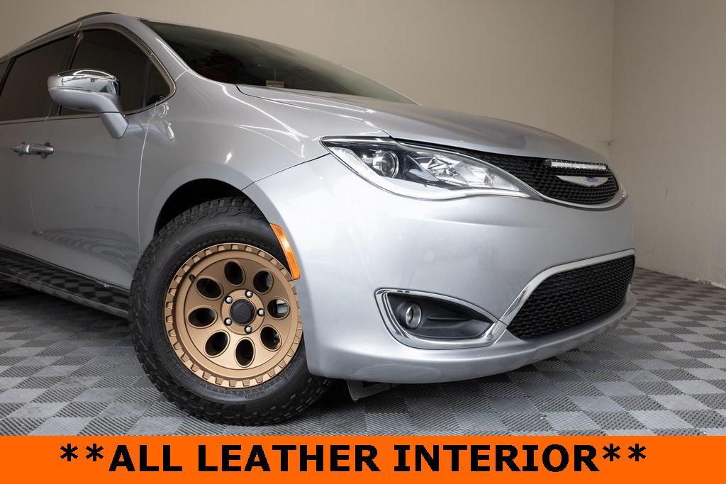 used 2020 Chrysler Pacifica car, priced at $13,995